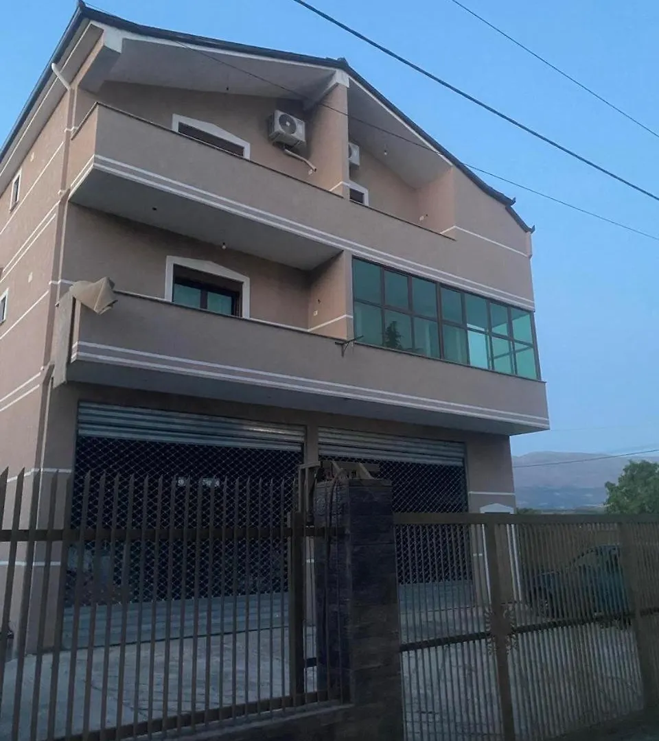 Vila Balliu Bucimas 0*,  Αλβανία